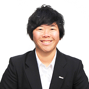 東 依里監督